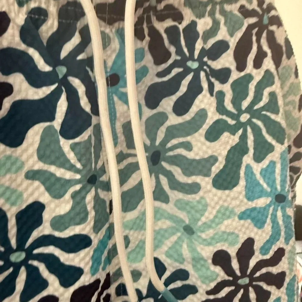 Primark Men’s Blue Retro Floral Swim Shorts / Trunks Small